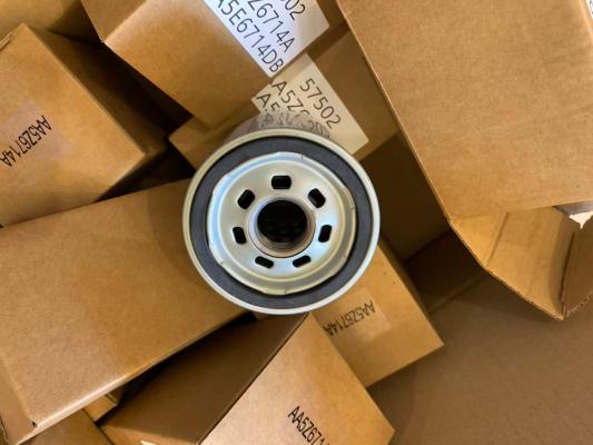 Premium spin‑on cellulose oil filter AA5Z6714A for 2011‑2026 Ford F1-50 and compatible Ford‑Lincoln GM‑Stellantis vehicles